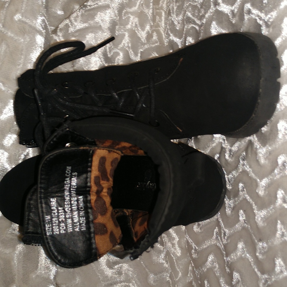 Shoe's